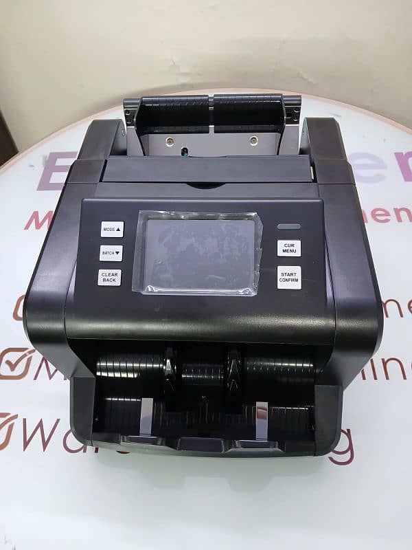 security locker, Cash Counting Machine with Fake Note Detection 8