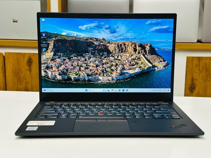 LENOVO THINKPAD X1 CARBON CORE I5-10TH GEN 16GB RAM 256GB SSD 14” FHD 1