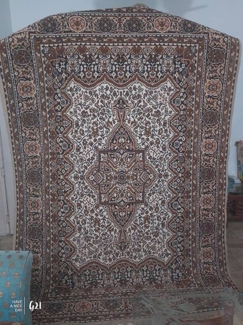 Imported Center Carpet / Excellent Condition / Ready to Use 2