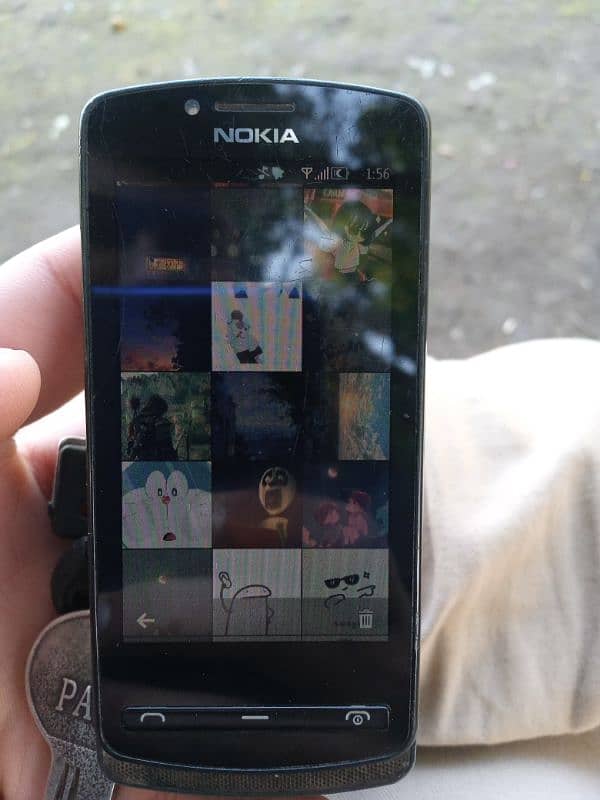 Nokia 700 4