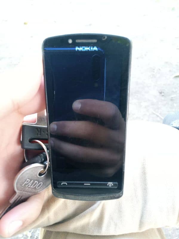 Nokia 700 8