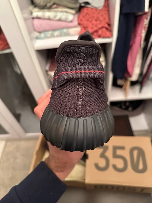 adidas Yeezys boost 350  v2 onyx color 5