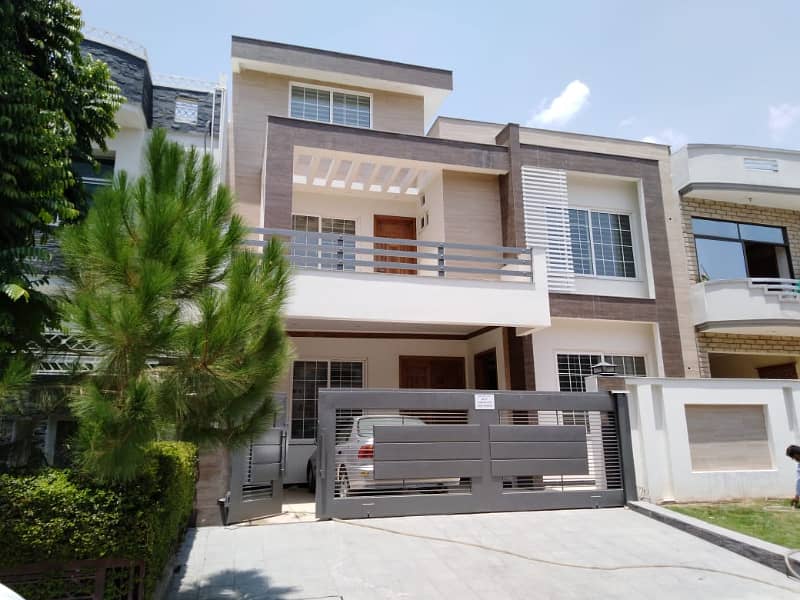 5 Bedroom Full House Available For Rent E-11 Multi 1