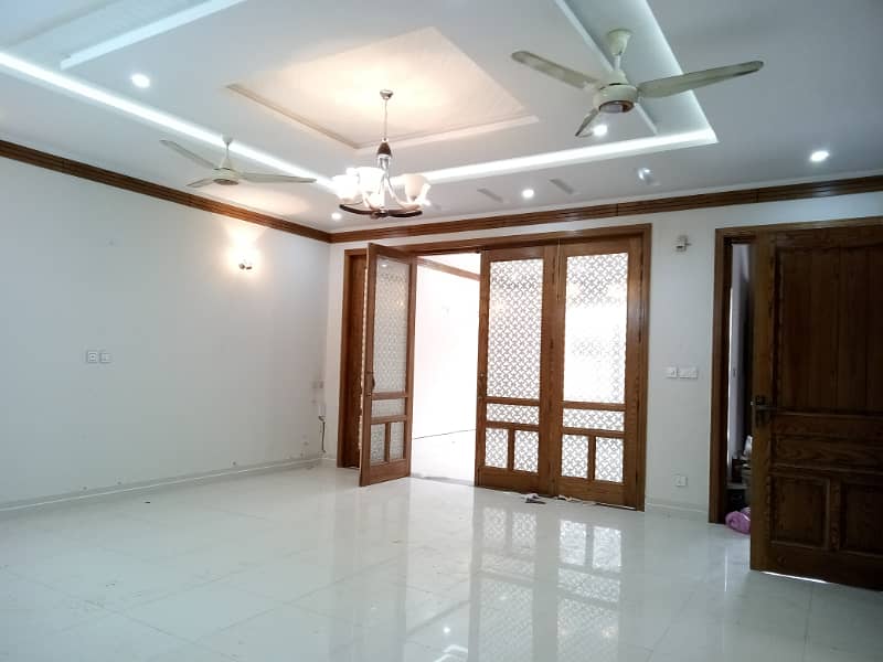 5 Bedroom Full House Available For Rent E-11 Multi 2