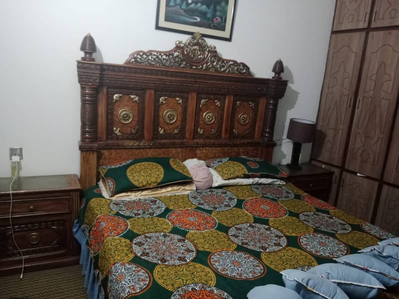 Bed with Almirah for sale 4