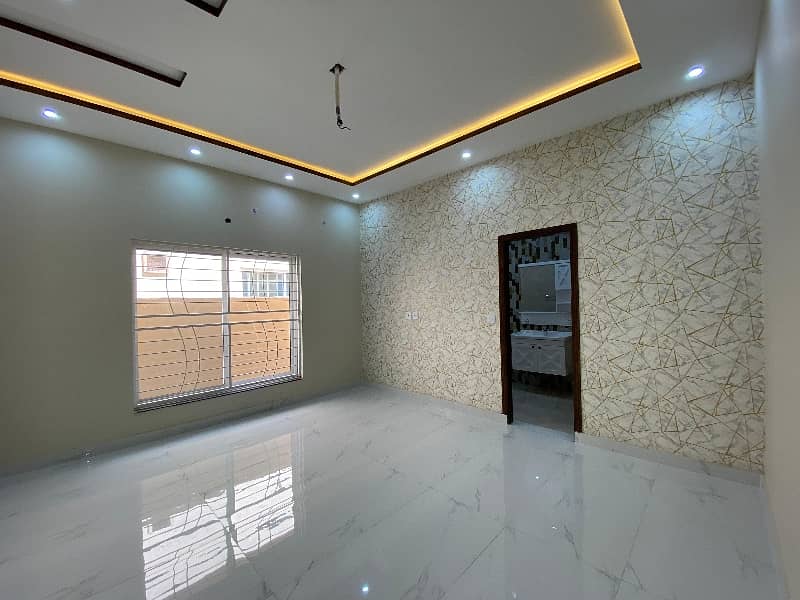 10 Marla Newly Built House For Sale 7