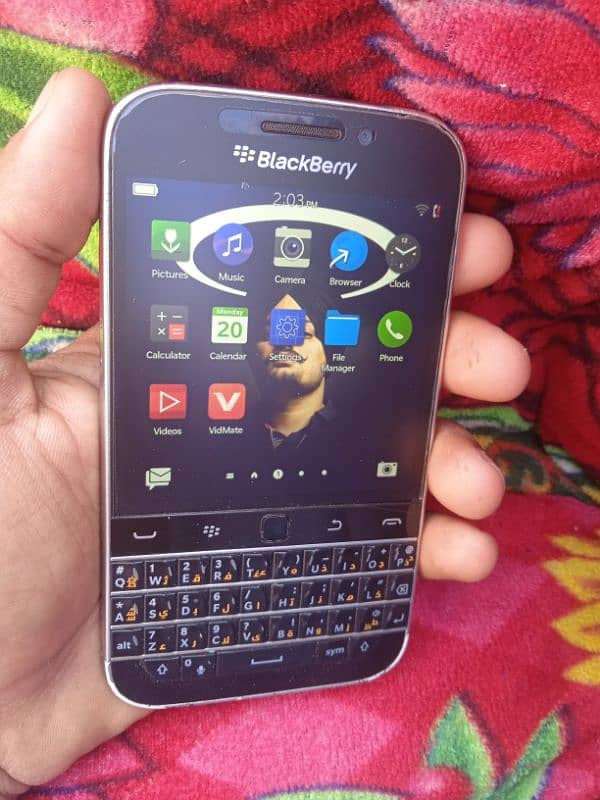 Blackberry classic 20 PTA for sale no open no repair good condition 5