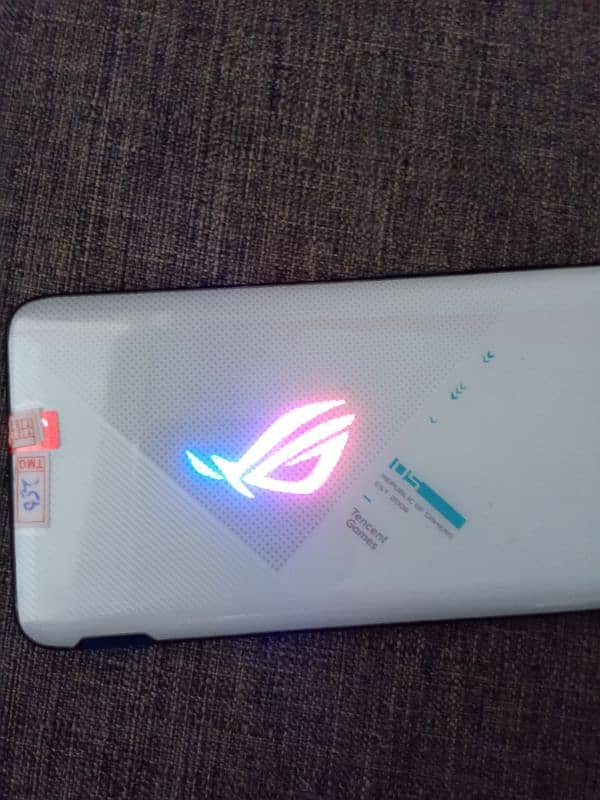 ROG phone 5s 2