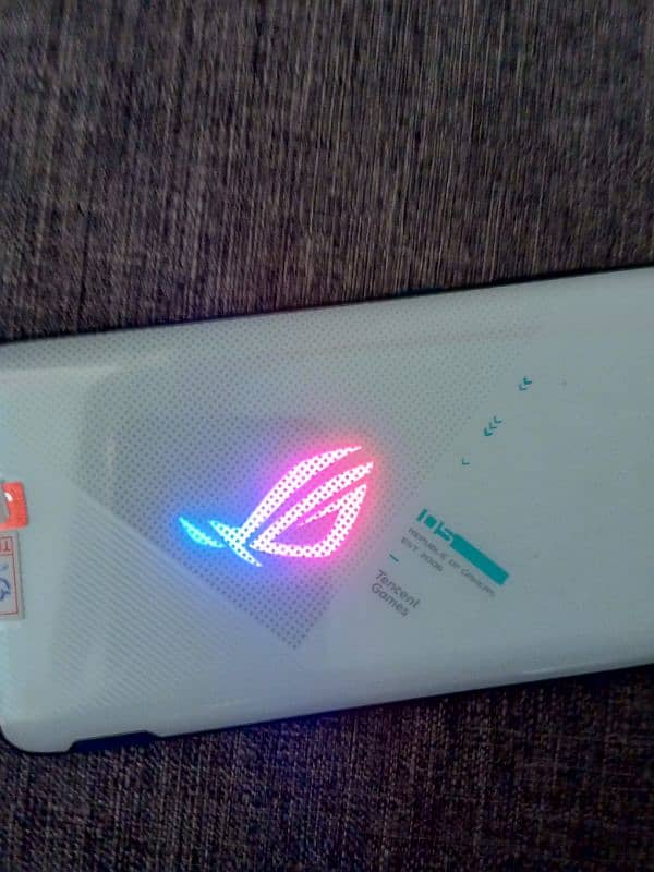 ROG phone 5s 4