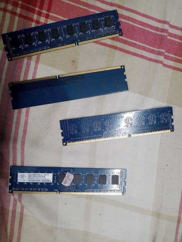 4 X 2gb Ddr3  PC ram sticks (8gb total) 1