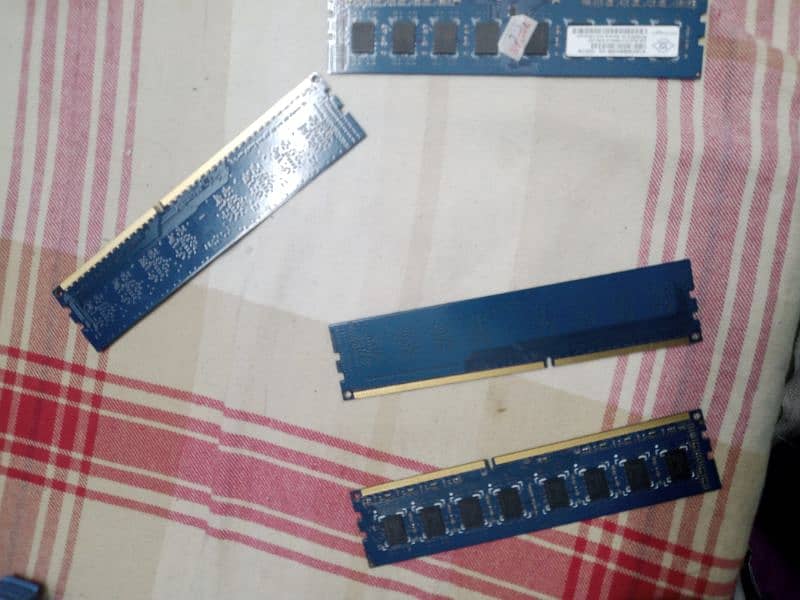 4 X 2gb Ddr3  PC ram sticks (8gb total) 4