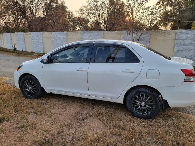 Toyota Belta 2009/13 5