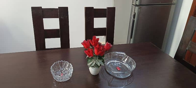 Six seat dining table and chairs (excellent condition) 1