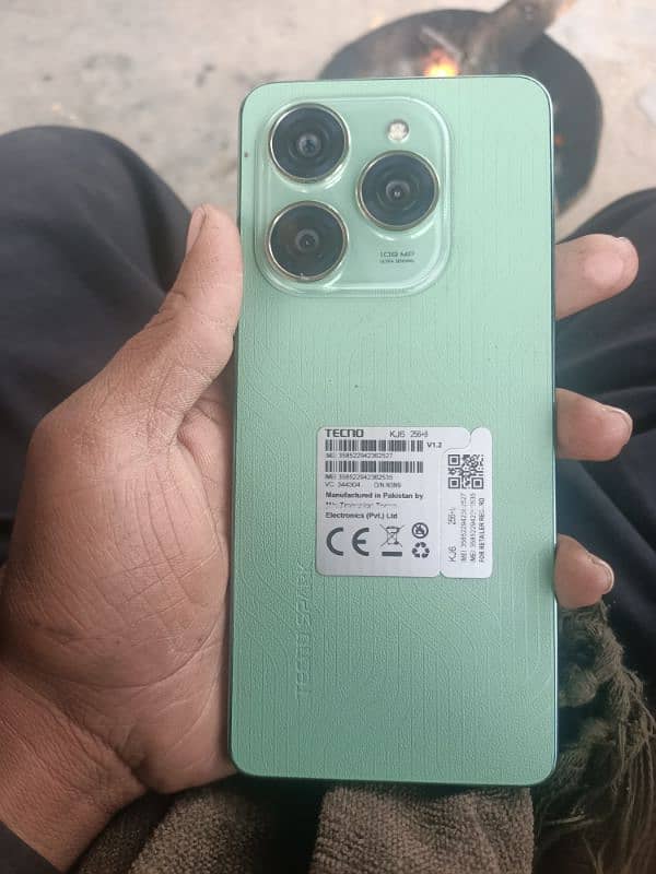 tecno spark 20pro 8/256 with box charger 5