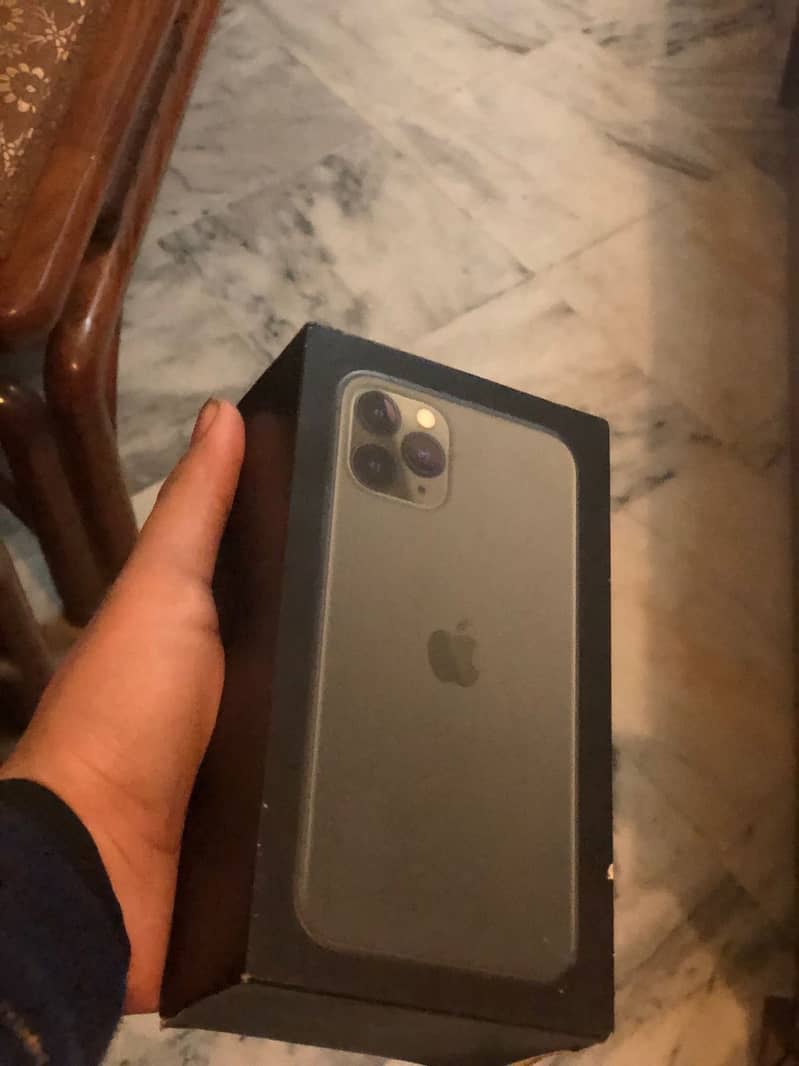 Iphone 11 pro 64gb fu with box panel chnge but original but original 5