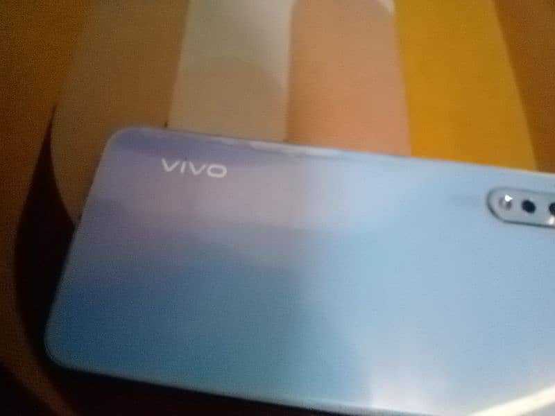 vivo s1 4gb 128gb 10/9 with complete  box 8