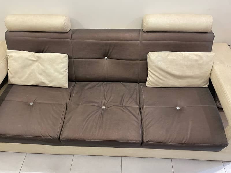 3 seater sofa new conditon 2