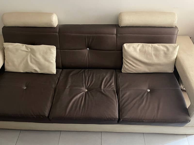 3 seater sofa new conditon 3