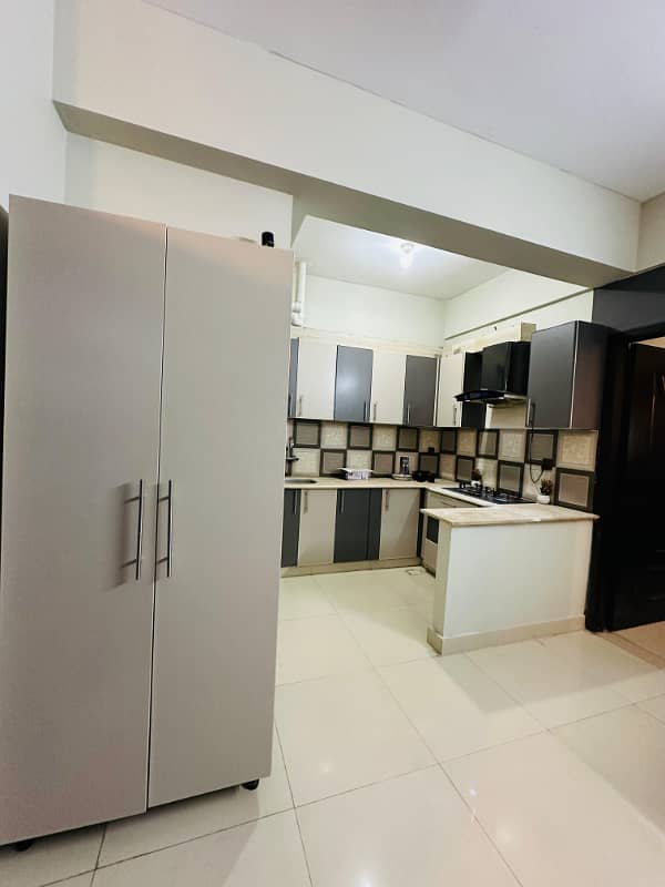 1 bed furnished apartment available for rent par day 5