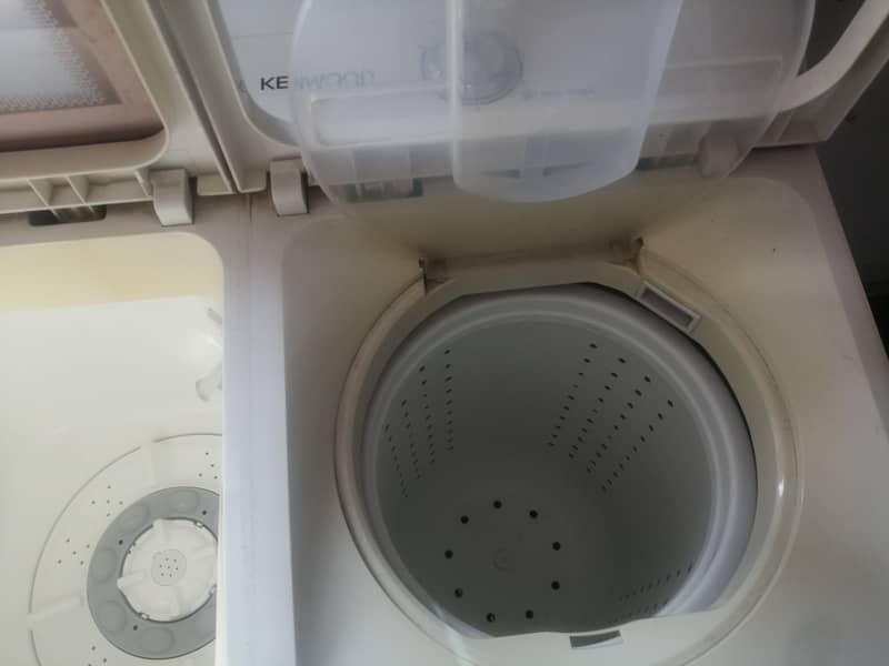 Kenwood washing machine with spinner attached 12