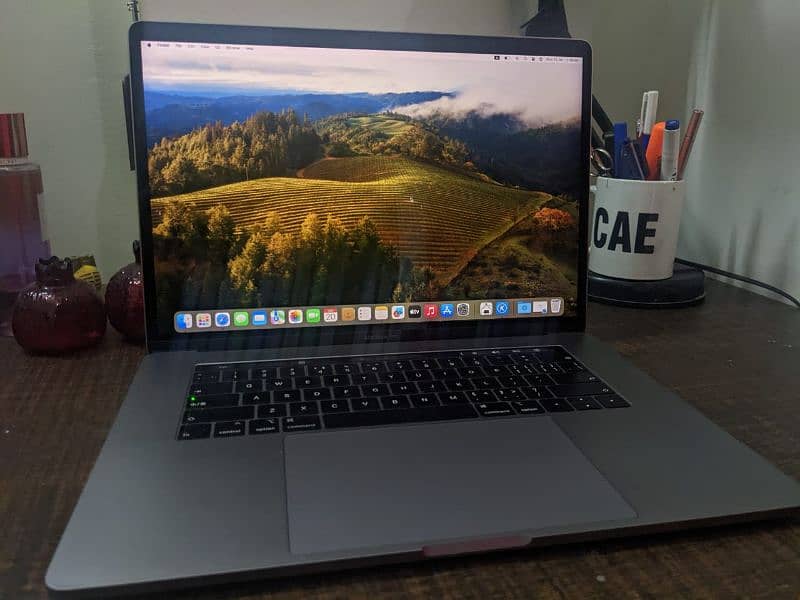 MacBook Pro 2018 15-inch,2018 4