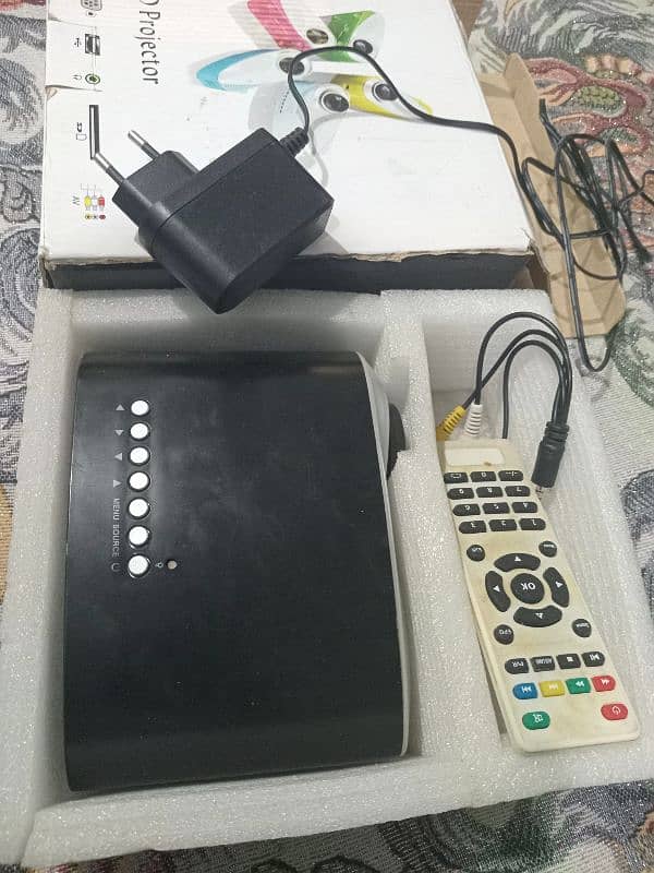 projector multimedia 1