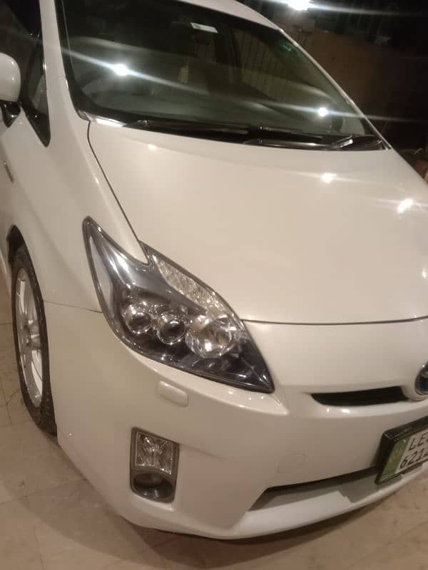 Toyota Prius 2011 3