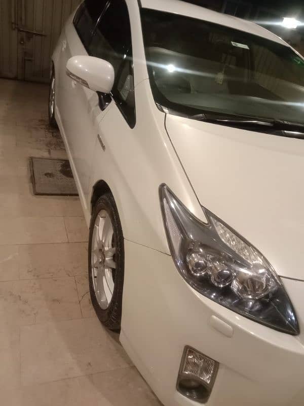 Toyota Prius 2011 6