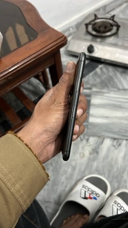 iPhone 11 Pro PTA Dubbel sim 3