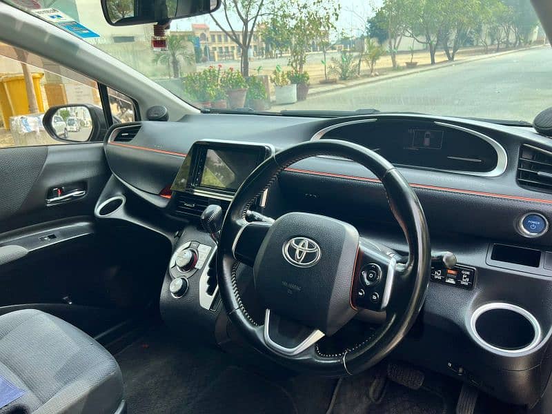 Toyota Sienta 2015 2