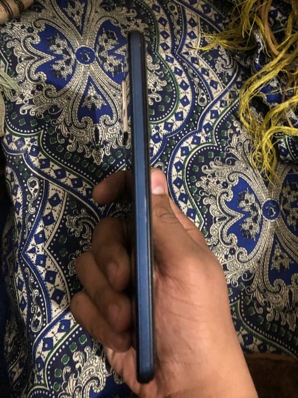 vivo y21t ram 4 rom128 with charger 03329010252 contact on watsapp 3