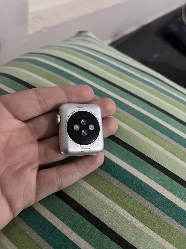 Apple Series 3 38mm Price Negotiable 1