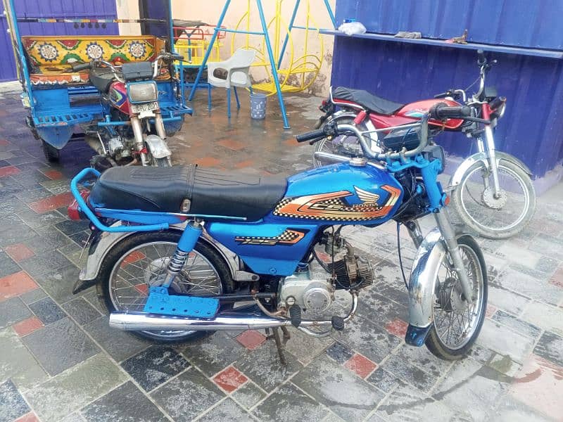 2021 model road price bike for sale in Lahore 6