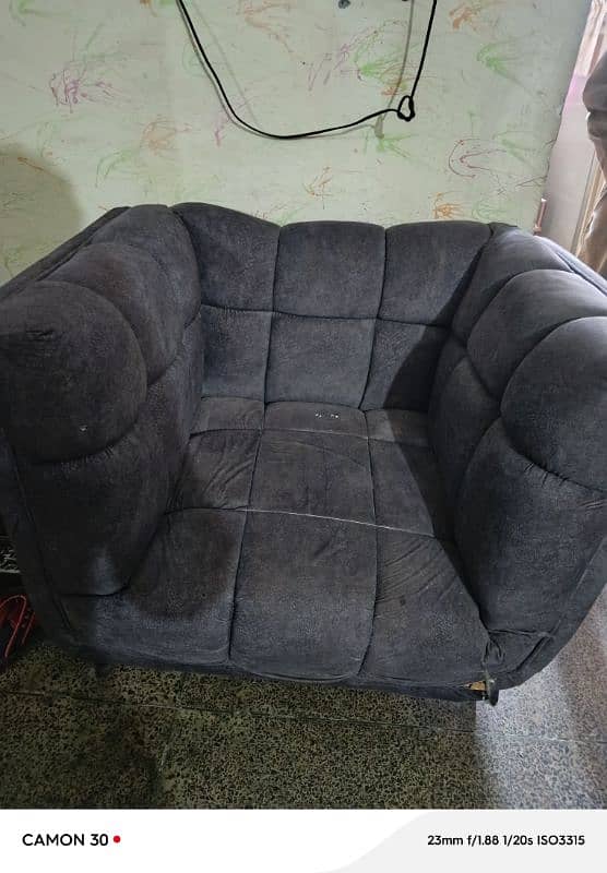 5 seater sofa set level designed urgent sale 1