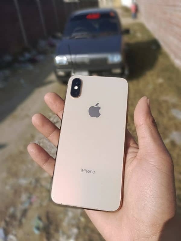 iphone xs 512 gb golden colour 0