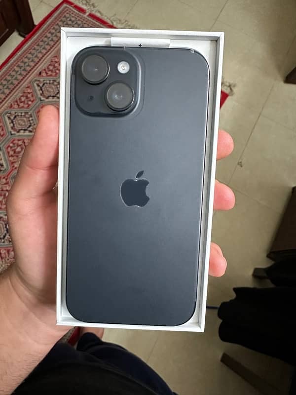 iPhone 15 3