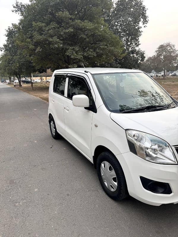 Suzuki Wagon R 2017 1