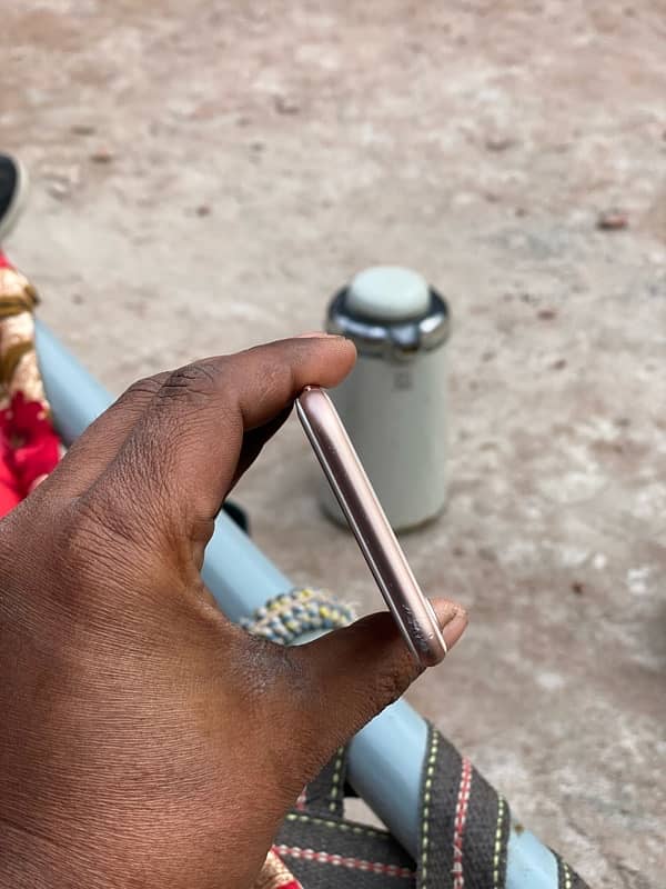 I phone 8 256 gb rose gold 7