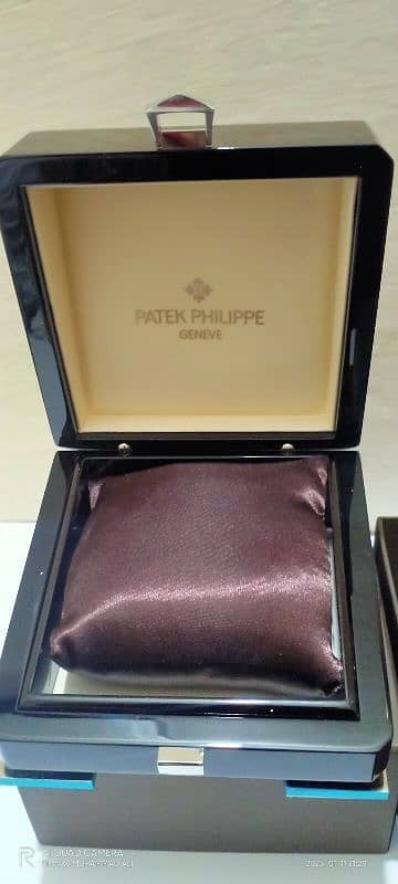 Patek Philippe watch box only 4