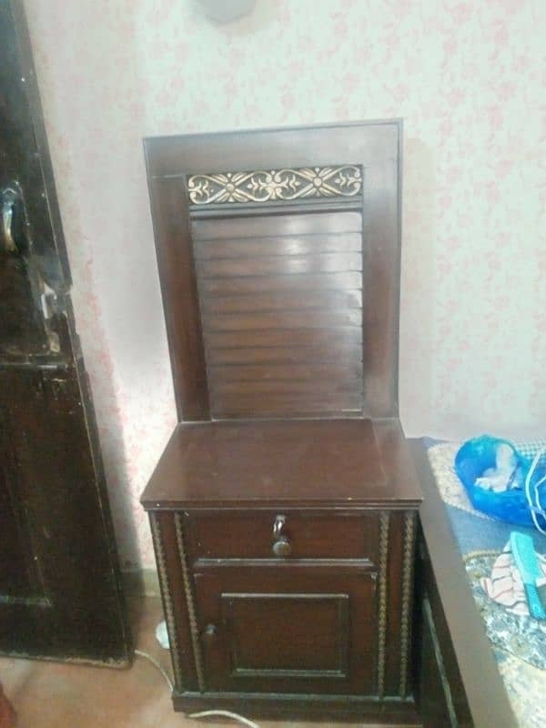 Dressing table kapron wali almari bartan wali almari 2 sides table 2