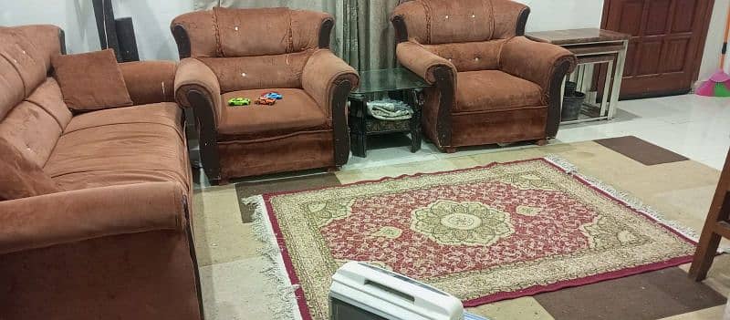 Five seater Sofa with Two chairs 6