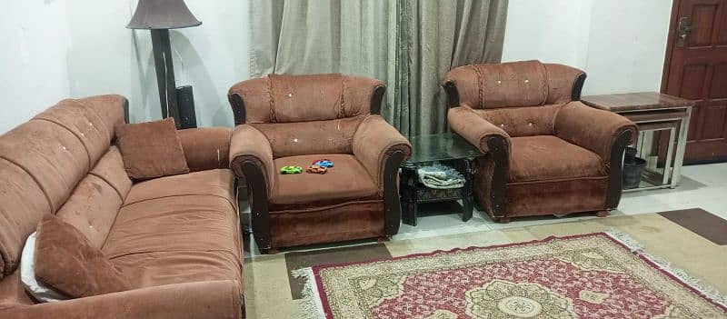 Five seater Sofa with Two chairs 7