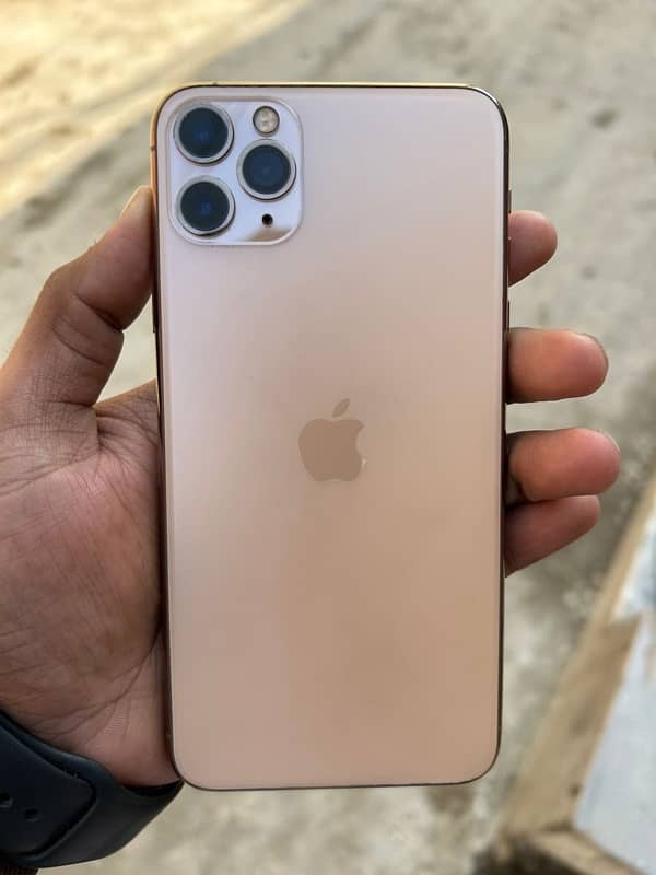 iPhone 11Pro Max Gold  256G Pta approved 0