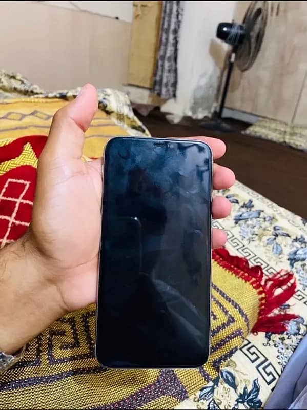 Iphone X 64 GB PTA Approved 4