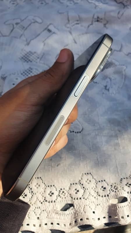 iPhone 15 Pro 256GB Non PTA 4