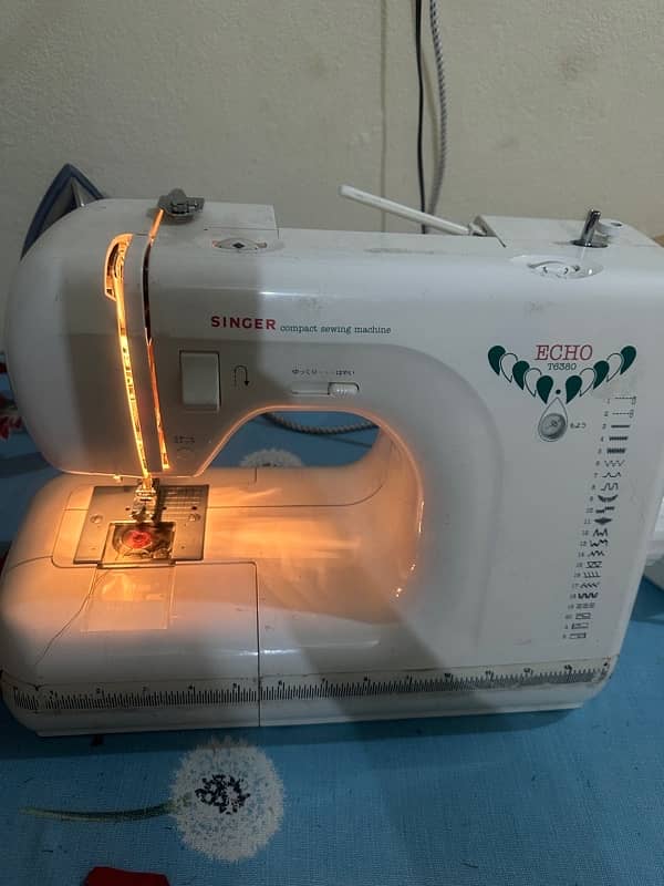 singer sewing  machin with 20 different  stitches 1