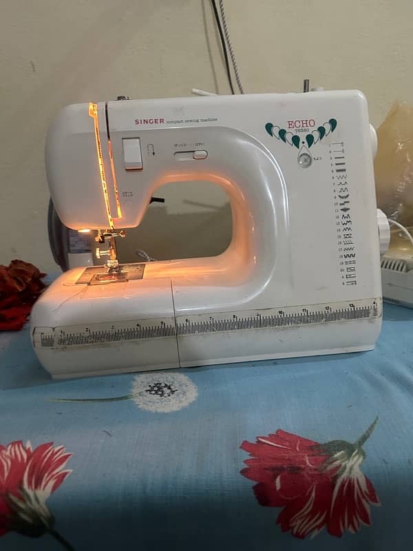 singer sewing  machin with 20 different  stitches 2