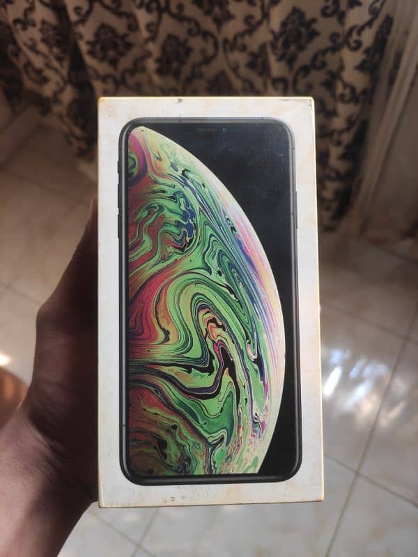 I Phone Xs Max. 6