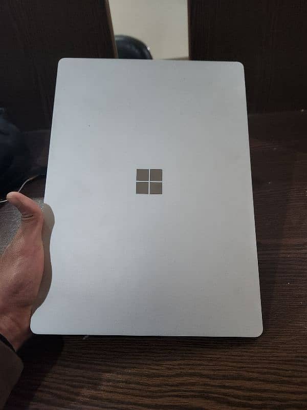 Microsoft Surface 2 | 16 GB - 256GB SSD 1