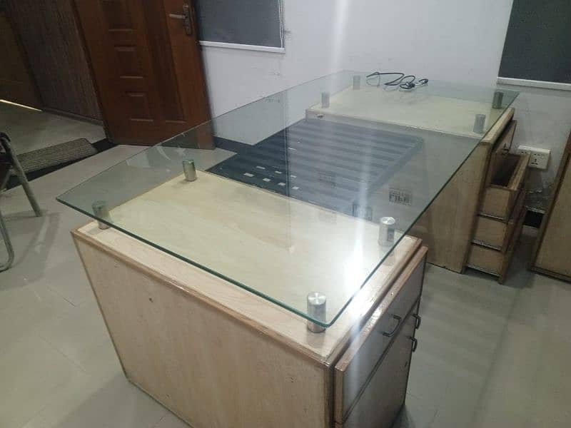 3 Tables for sale 0